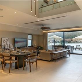Selection of 5 bedroom seafront villas with pool on Ciovo near Trogir, sleeps 10